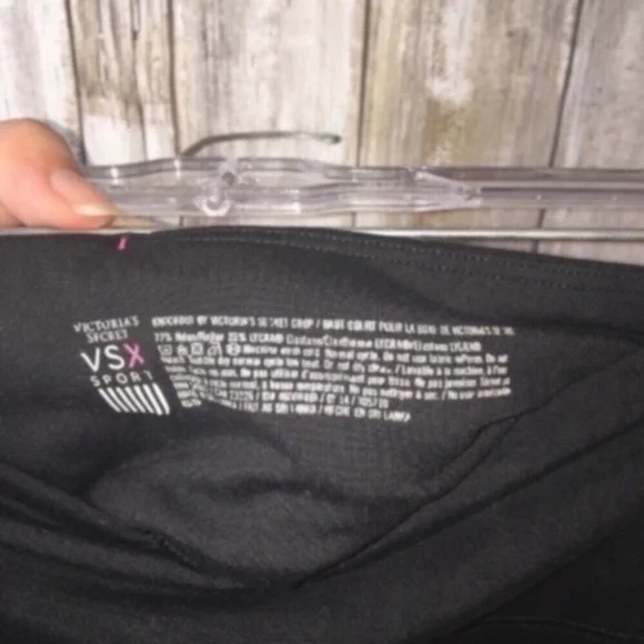 Victoria's Secret VSX Black Crop Leggings - Picture 7 of 7